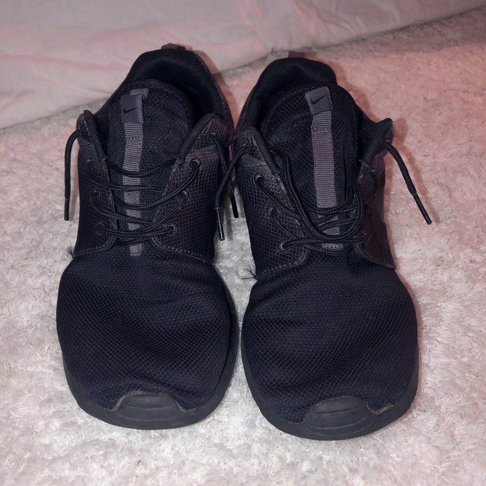 Nike Roshe Run - Picture 2 of 5